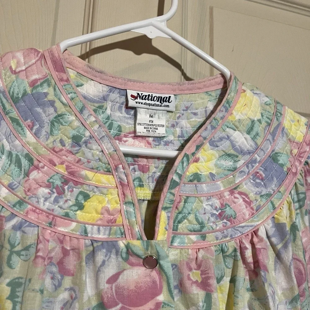 VTG National Housecoat M Pastel  Floral Robe‎ Pockets Grannycore Trad Wife